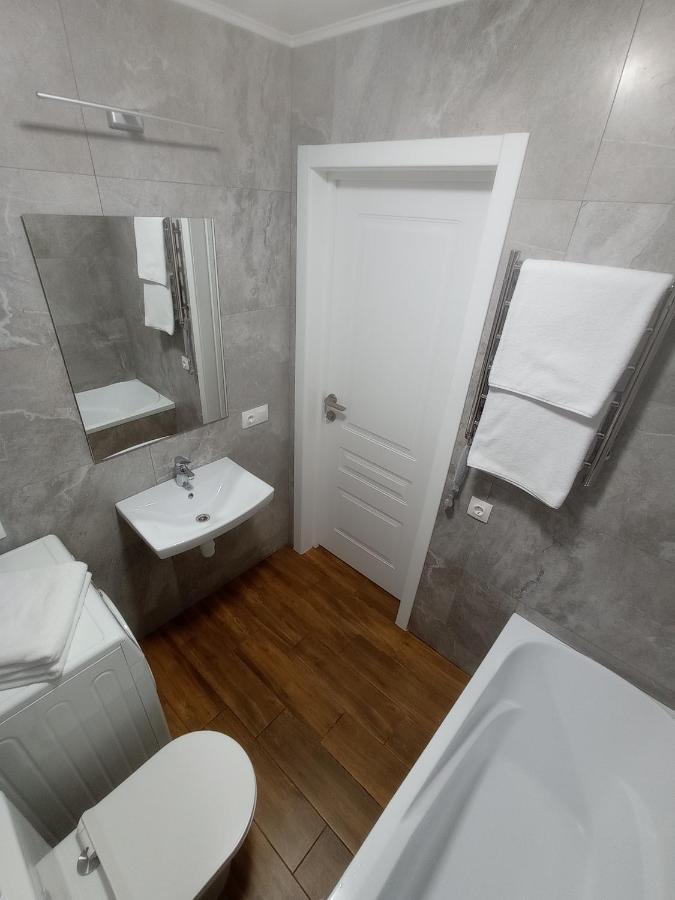 N.A.N. Apartments City Centre Kiev Buitenkant foto