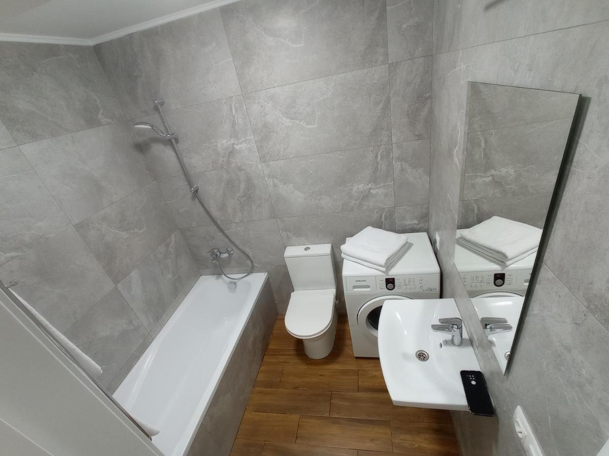 N.A.N. Apartments City Centre Kiev Buitenkant foto